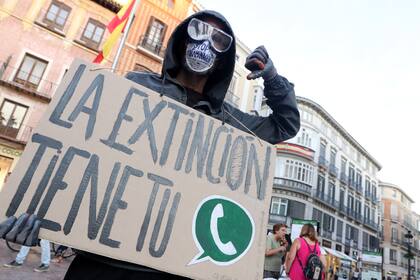 Manifestantes salieron a las calles en todo el mundo el viernes a reclamar medidas urgentes por el clima a los líderes
