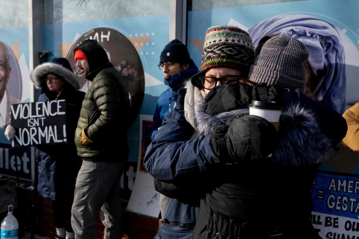 Em meio à tempestade política, Trump confirma que o governo está “revisando tudo” sobre a morte de uma enfermeira em Minneapolis.