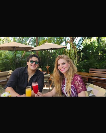 Manola Diez con su hijo Max (Instagram @diezmanola)