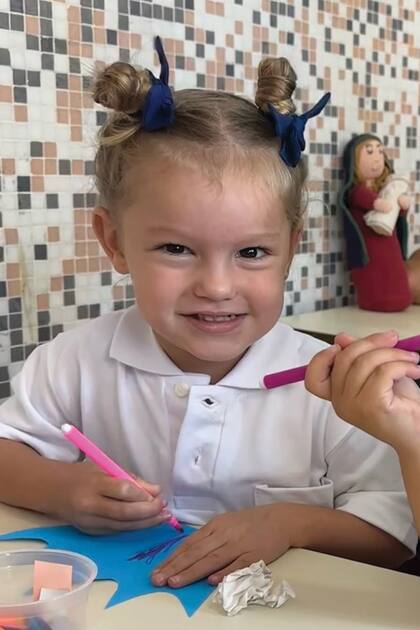 Manos a la obra. Marcadores para pintar en el primer día de clases.