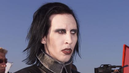 Manson planeaba argumentar que cualquier contacto relacionado con escupir o estornudar no fue intencional.