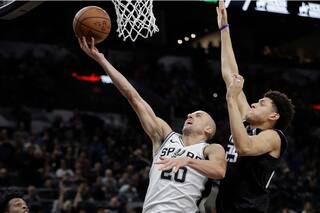 Los playoffs de la NBA, con récord de jugadores extranjeros... y el pibe de 40