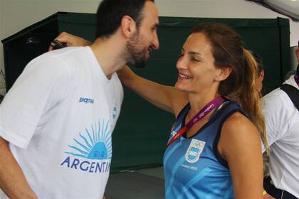 Manu Ginóbili y Lucha Aymar se sientan juntos en la mesa de los ídolos del deporte argentino