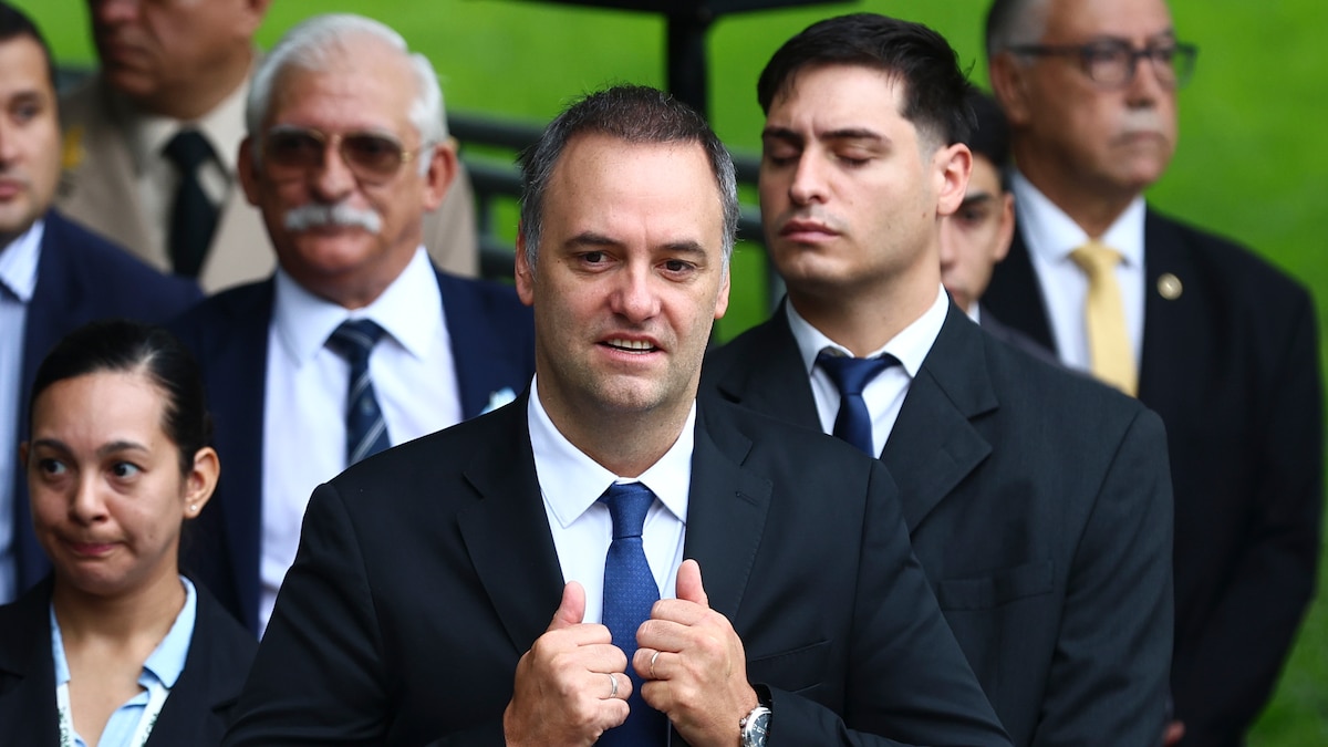 Adorni Hipotecó Su Antiguo Departamento y Recibió Préstamos Millonarios