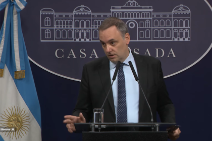 Manuel Adorni afronta una causa judicial por su patrimonio