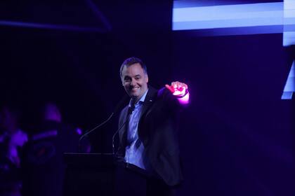 Manuel Adorni durante el acto del cierre de campaña de La Libertad Avanza, en la Ciudad