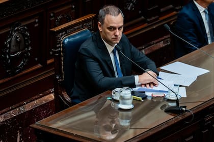 Manuel Adorni en el informe de gestión en el Congreso de la Nación