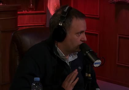 Manuel Adorni en el streaming Carajo