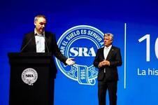 Manuel Adorni dijo en un evento de la Rural que se prorrogará una emergencia por inundaciones