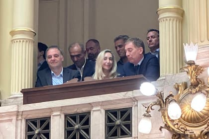 Manuel Adorni, Karina Milei, Diego Santilli y Martín Menem