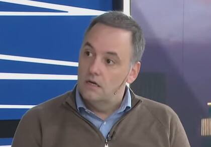 Manuel Adorni justificó en una entrevista las reacciones violentas del Presidente