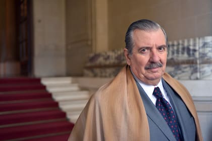 Manuel Callau como Raúl Alfonsín en Diciembre 2001