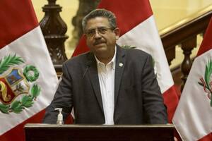 Quién es Manuel Merino, el empresario que asumirá hoy la presidencia de Perú