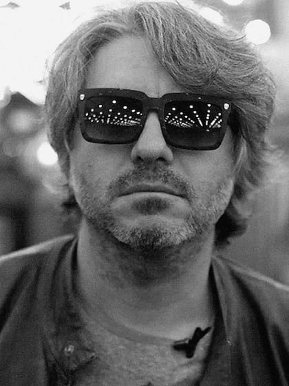 "La belleza también tiene que ver con lo íntimo, con el ejercicio amoroso, el cuidar, el construir", dice el líder de Estelares