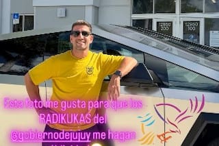 Un diputado libertario fue al Congreso con un Tesla y lo inscribió en la “batalla cultural”