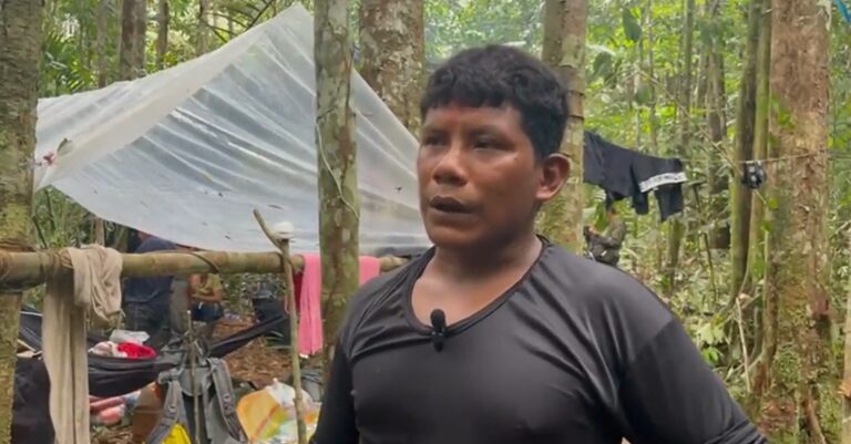 Sie finden im kolumbianischen Dschungel verlorene Jungen: Die Geschichte der Flucht einer Familie vor Guerillas endet in einer Tragödie