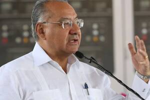 Manuel Rocha, un exdiplomático estadounidense, fue arrestado tras una larga investigación del FBI acusado de servir en secreto como agente del gobierno de Cuba