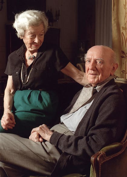 Manuel Sadosky junto a su segunda esposa, Mélida Troise, más conocida como Katún, con quien se había casado en 1991