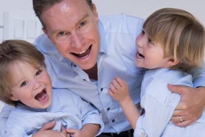 Manuel Velasco con Manuel y Emiliano, los hijos que tiene con Anahí