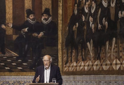 Manuel Vicent habla tras recibir un premio de la Comunidad Valenciana