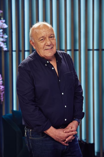 Manuel Vicente disfruta de la popularidad que le está dando la serie El encargado y no solo en nuestro país sino también en España