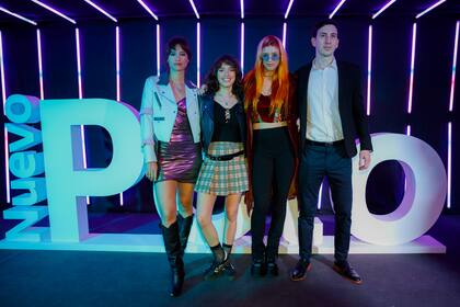 Manuela Viale, Candela Vetrano, Co Isla y Jerónimo Batista en la presentación del nuevo Polo.