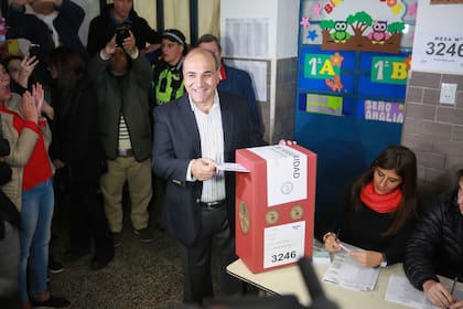 Manzur al emitir su voto en Tucumán