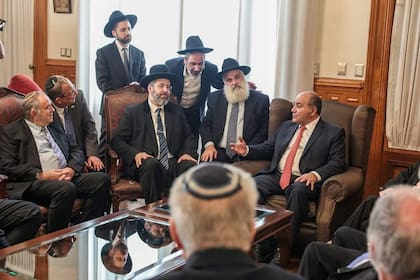 Manzur recibió en diciembre de 2019 al Gran Rabino de Israel, David Baruch Lau, en la Casa de Gobierno de Tucumán