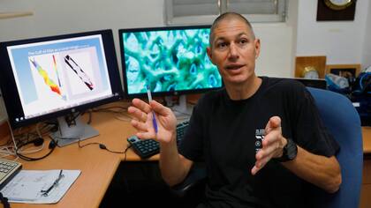 Maoz Fine, profesor de biología marina de la universidad de israelí Bar Ilan, está realizando investigaciones sobre el Golfo de Eilat, en el Instituto Interuniversitario de Ciencias del Mar en Eilat Israel
