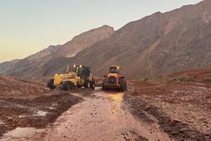 Máquinas trabajaban hoy para liberar la ruta, cerca del Paso Cristo Redentor