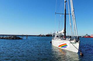 La Prefectura repelió un velero de Greenpeace que intentó ingresar a una zona de exploración petrolera