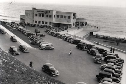 El edificio Normandie en Playa Grande, en una foto de 1940