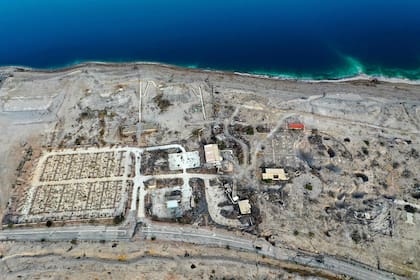 Balneario israelí abandonado de Ein Gedi que fue destruido tras la formación de sumideros creados como resultado de una caída en el nivel del agua del Mar Muerto