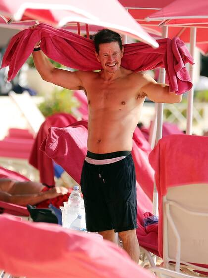 Mar, sol y playa: la combinación perfecta para Mark Wahlberg