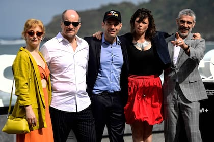 Mara Bestelli, Marcelo Subiotto, Naishtat, Alché y Leonardo Sbaraglia: el equipo de Puan en la presentación de la película en San Sebastián, en septiembre de 2023