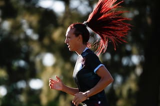 Mara Gómez: la historia de la primera futbolista trans en el torneo argentino