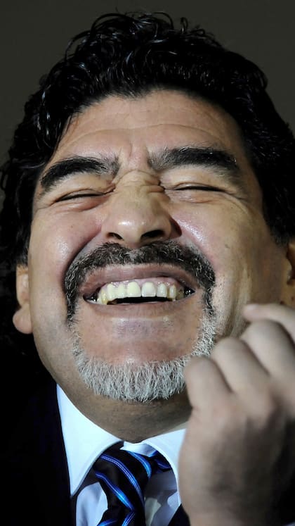 Un Maradona feliz, uno de sus tantos gestos