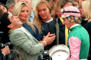 El regalo de casamiento más extravagante, su propia Bombonera y un socio (casi) incondicional