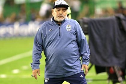 Maradona declaró contra Riquelme