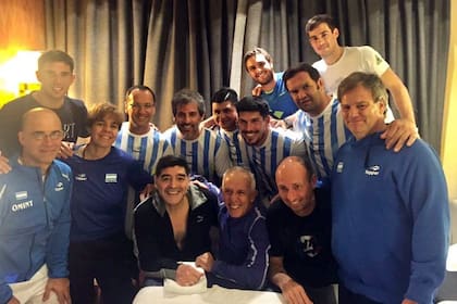 Durante la final de la Davis 2016, en Zagreb, Diego Maradona se alojó en el mismo hotel que el plantel y, lejos de generar distracción, fue sumamente respetuoso con la rutina del equipo.