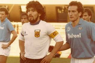 Equipos vs. selecciones: Maradona contra Napoli y la increíble chilena de Francescoli ante Polonia