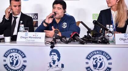 Maradona, en su presentación en el Dínamo Brest, de Bielorrusia