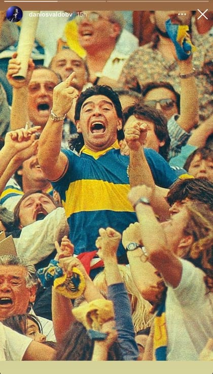 Maradona haciéndole "fuck you" a la tribuna de River, publicado por Osvaldo