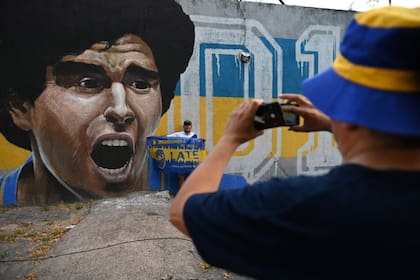 Maradona, inmortalizado en los alrededores de la Bombonera