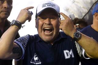 Maradona en Gimnasia: el camino para estar a un paso del acuerdo con el Lobo