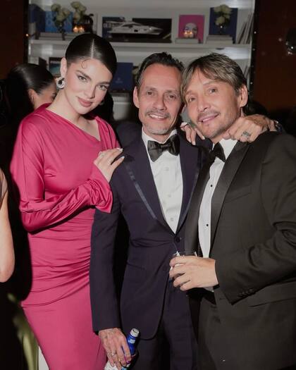 Marc Anthony, junto a su mujer, la modelo Nadia Ferreira. El ex de Jennifer Lopez fue uno de los invitados célebres en el cumpleaños de David Beckham