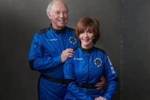 Marc y Sharon Hagle fueron el primer matrimonio en un vuelo espacial comercial y tenían una demanda contra el fallecido empresario Stockton Rush