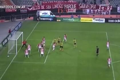 Marca en zona frente a Aldosivi, que terminó con un gol de Roger Martínez para los marplatenses
