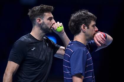 Marcel Granollers y Horacio Zeballos, química y coordinación dentro y fuera de la cancha; el español y el argentino debutaron con un éxito en el dobles del Masters de Londres.