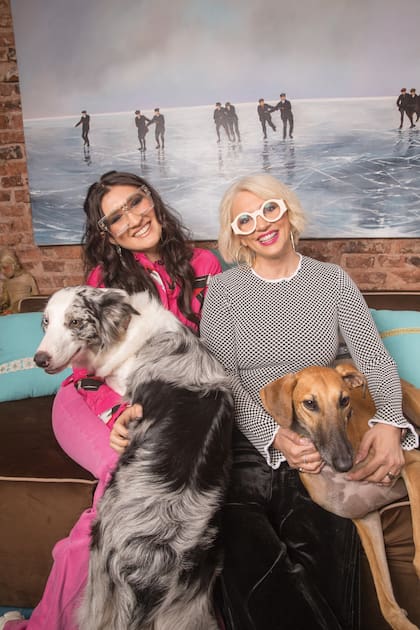 Marcela Citterio y su hija Chiara, aquella que a los 6 años, según el relato de su madre, fue apartada de una serie de Tinelli por ser la "responsable del bajo rating"